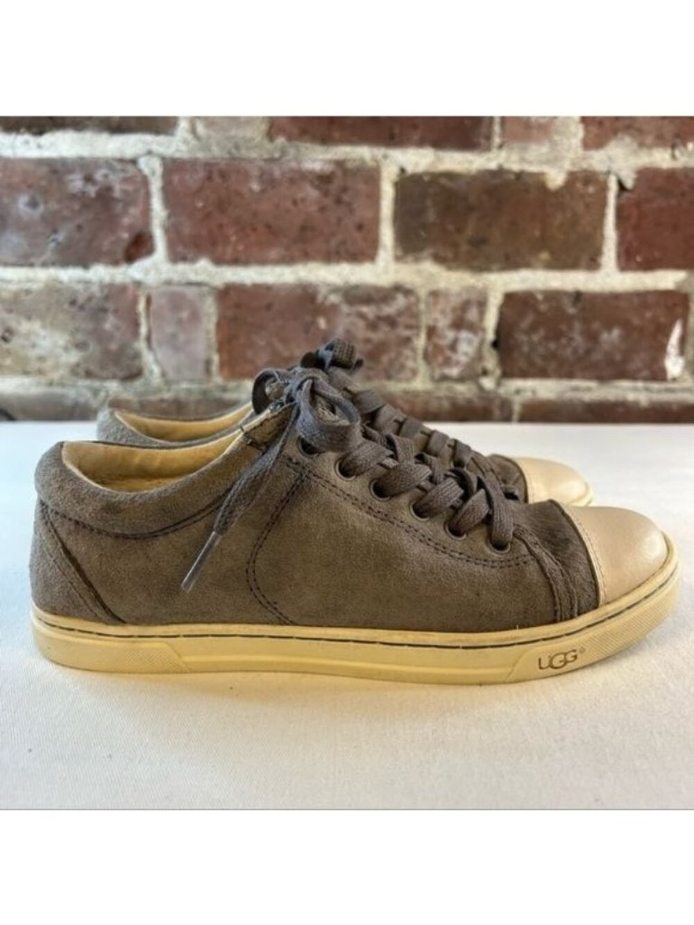 UGG Taya Gray Suede Sherpa Lined Sneakers 1010638 Sz 6